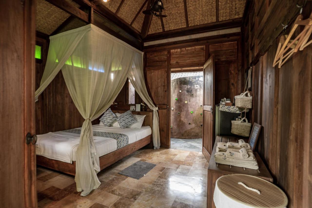 Yabbiekayu Eco-bungalows हॉलिडे पार्क Bantul